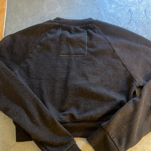 Aviator Nation size S crop sweat shirt. Lightening bolt
GUC - Picture 4 of 4